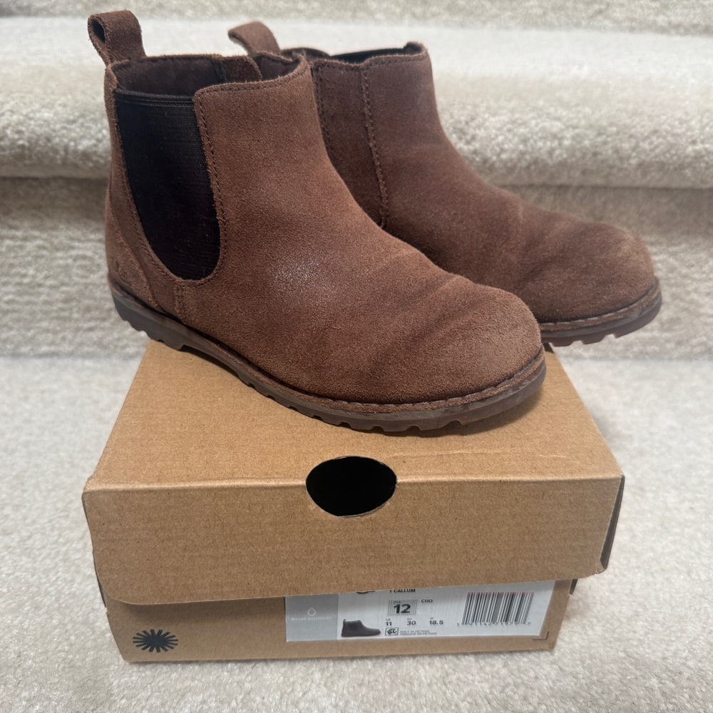 UGGS T Callum Kids Brown Suede Chelsea Boots